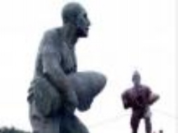 Statue Shock in �anakkale 