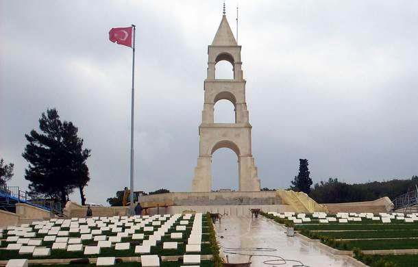  57. Alay Şehitliği Depremde Hasar Gördü 