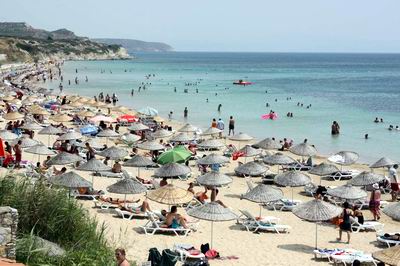  Bozcaada’ya Turist Akını  