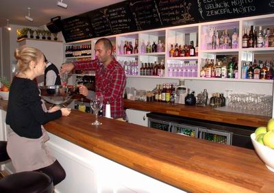  “Cafe Du Port” Hizmete Girdi 