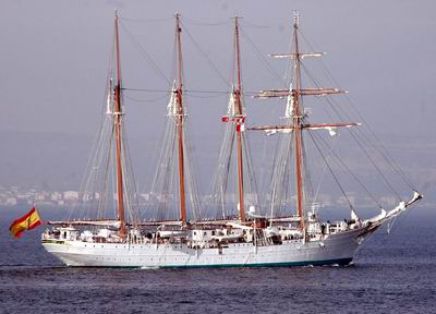  İspanyol Donanması’na Ait Yelkenli Gemi Çanakkale Boğazı’ndan Geçti 