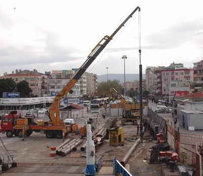  Arabalı Vapur İskelesinin Yenileme Çalışmaları Devam Ediyor 