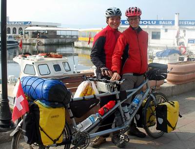 İsviçre’den Bisikletle Türkiye’ye Geldiler 