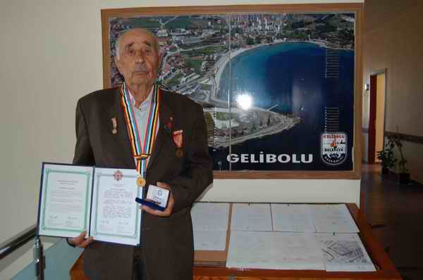  Gelibolu’lu Kore Gazisine Altın Madalya 