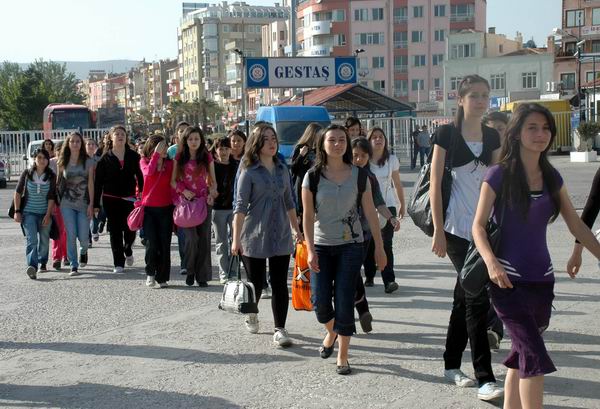  Çanakkale Belediyesi Öğrencilere Kültürel Ve Tarihi Mirası Tanıtıyor 