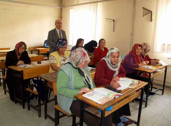  Gelibolu Ve Köylerinde 12 Okuma Yazma Kursu Açıldı 