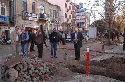  Saat Kulesi Meydanı Düzenleniyor 