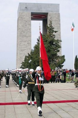 Çanakkale Şehitler Abidesi'nde Düzenlenen Tören