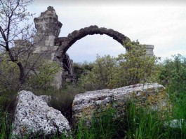 Ezine İlçesine Bağlı Dalyan Köyü Yakınlarındaki Alexandria Troas Antik Kenti