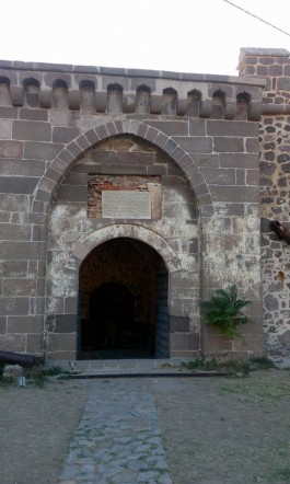 Babakale Kalesi'nin Girişi