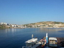 Feribottan Bozcaada'nın Görünümü