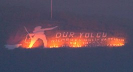 Çanakkale'nin Sembolü 'Dur Yolcu' Yazısı 