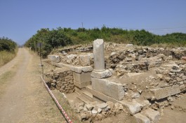 Çanakkale'nin Biga İlçesine Bağlı Kemer Köyünde Yer Alan Parion Antik Kentinden Görünüm