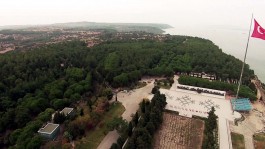 Çanakkale Şehitler Abidesi'nin Ön Kısmı