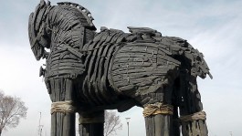 Troy Filminde Kullanılan ve Çanakkale'de Sergilenen Ünlü 'Troy Atı'