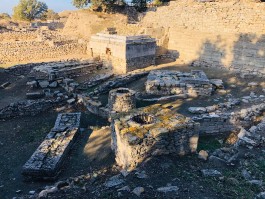 Troia Antik Kenti'ndeki Tarihi Kalıntılardan Genel Görünüm
