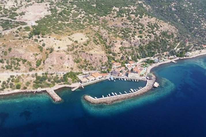  Assos Antik Limandaki Kaya Islah Çalışmaları Sürüyor 