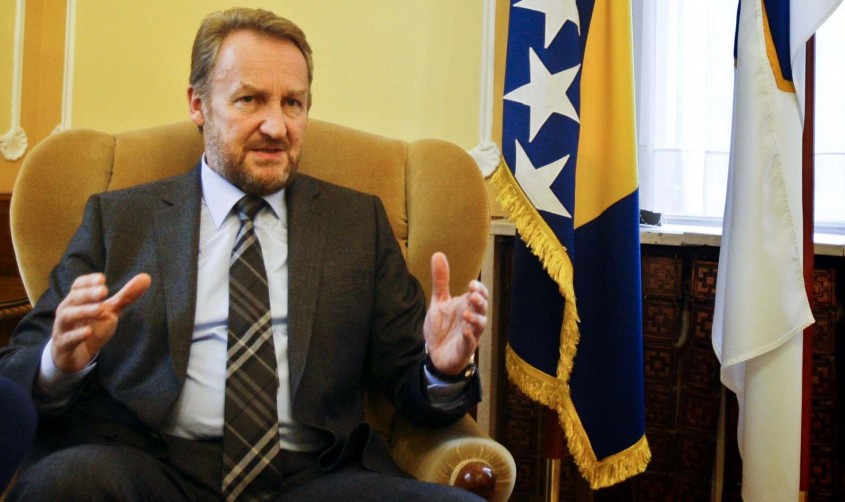  Bosna Hersek Cumhurbaşkanı İzzetbegovic’e “Fahri Doktora” Ünvanı 