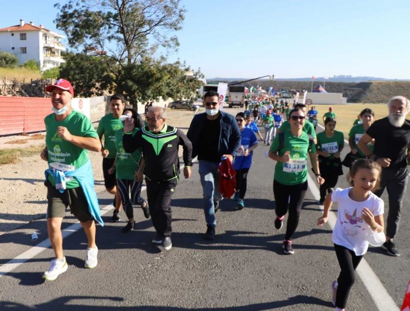  Binlerce Kişi “Gelibolu Maratonu”nda Koştu 