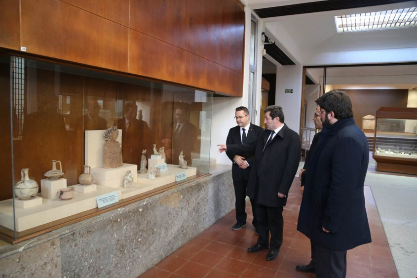  Vali Tavlı, Çanakkale Arkeoloji Müzesi’nde İncelemelerde Bulundu 