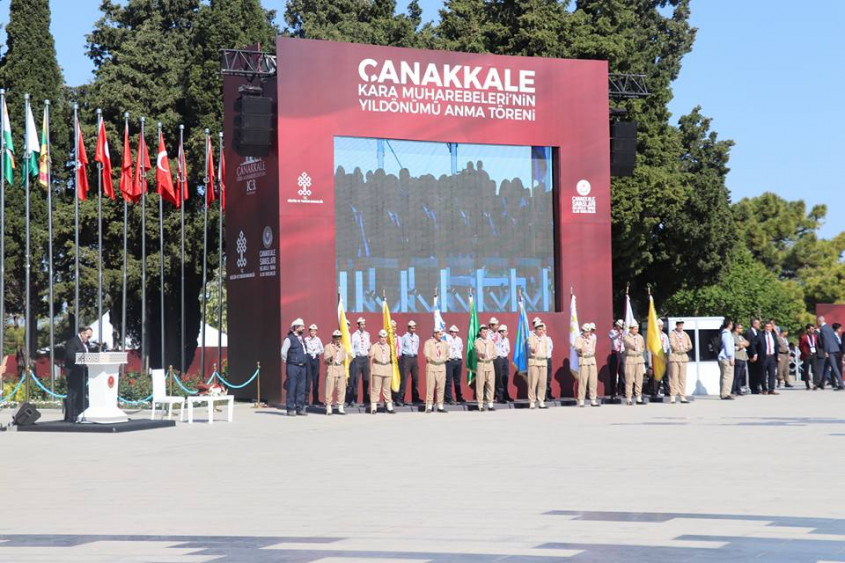  Çanakkale Şehitler Abidesi’nde Duygusal Tören 