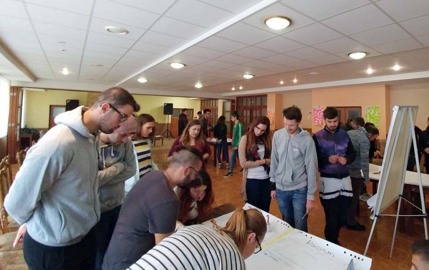  Çanakkale Koza Gençlik Derneği Gönüllüleri Slovakya’da 