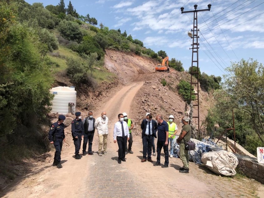  Vali Aktaş, Assos Antik Limanda Devam Eden Çalışmaları İnceledi 