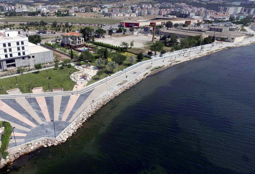  Çanakkale’de Kordon Keyfi Uzuyor 