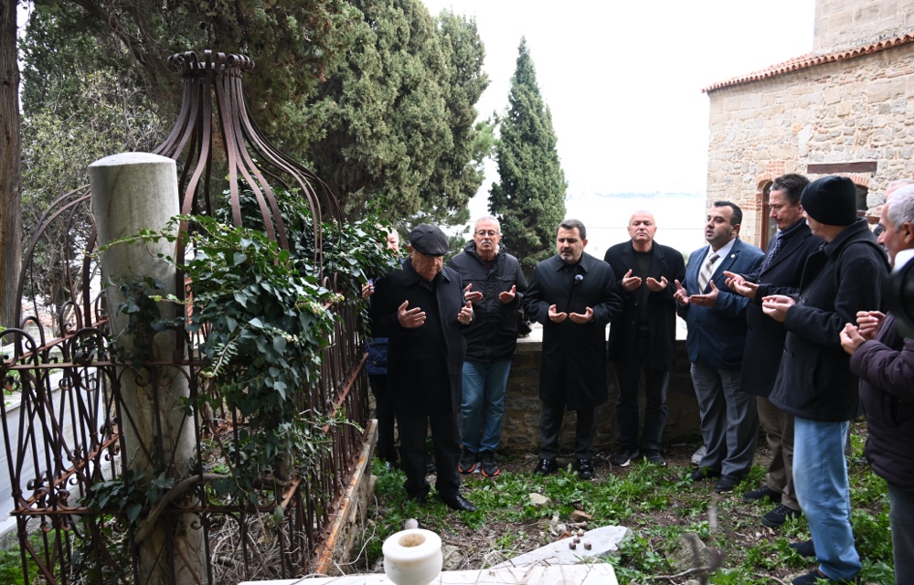  Çanakkale'de 124 Yıl Sonra Necip Paşa'nın Mezarına Ulaşıldı 