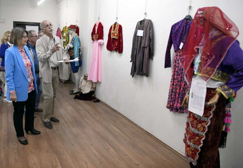  Çanakkale’de Halk Giysileri Sergisi Açıldı 