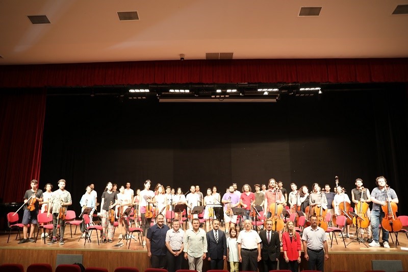  ÇOMÜ’de Devlet Konservatuvarı Senfoni Orkestrası Kuruldu 