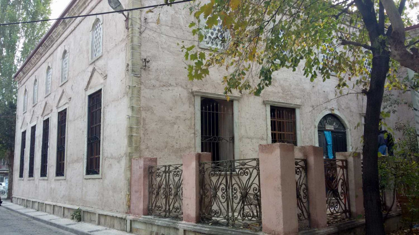  Restorasyonu 3 Yılda Tamamlanan Fatih Camii İbadete Açıldı 