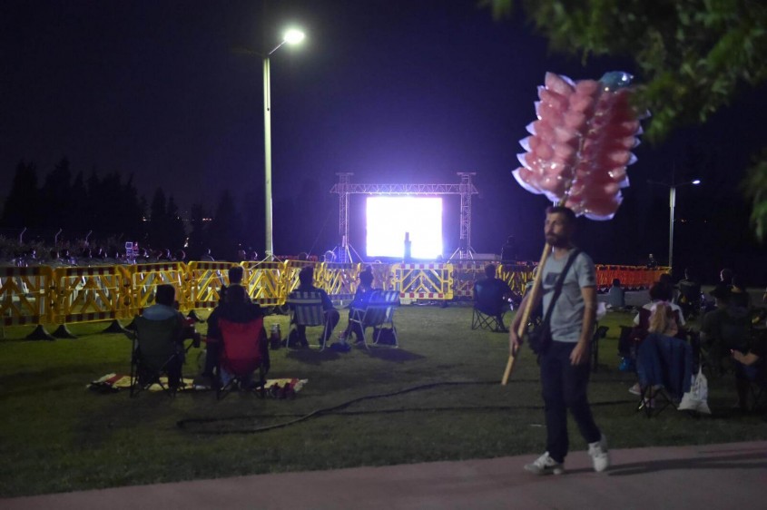  Özgürlük Parkı'nda Açık Hava Sinema Geceleri Başladı     