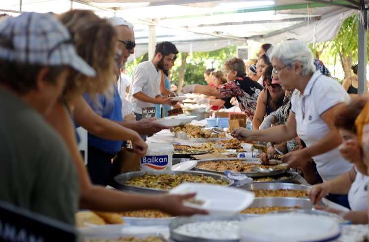  Bozcaada'da Yerel Tatlar Festivali'ne Büyük İlgi 
