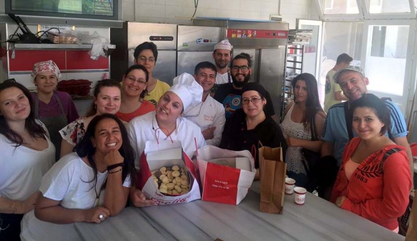  Yunanlı Öğrenciler Türk Tatlılarını Yapmayı Öğrendi 