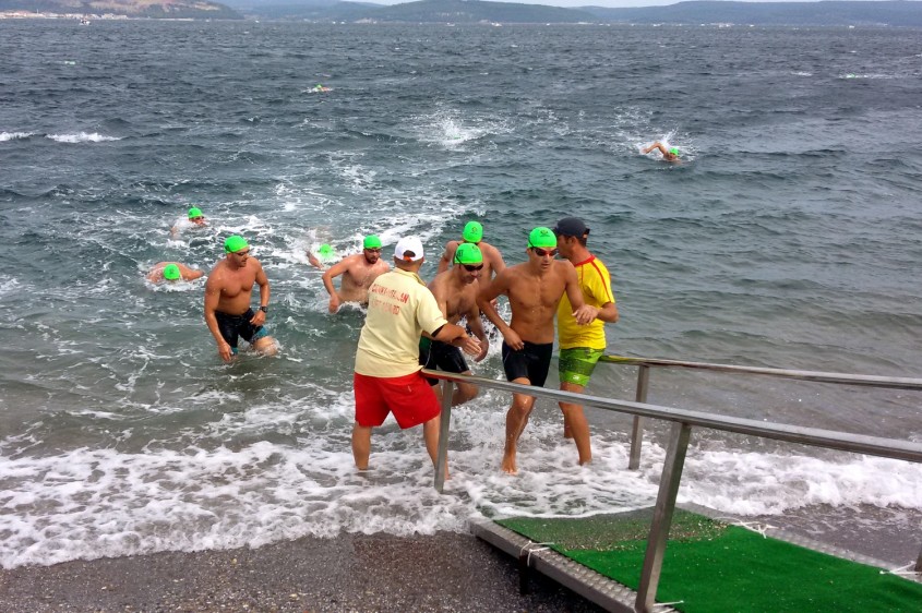  Çanakkale Boğazı’nda Nefes Kesen Yüzme Yarışı 