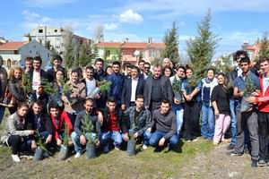  Gelibolu Piri Reis MYOdan Her Şehide Bir Fidan 