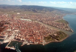 Sarıçay ve Şehrin Havadan Görünümü